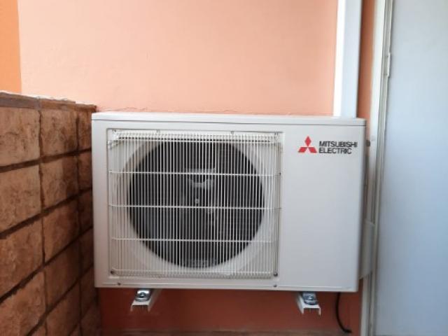 Pose d'une climatisation réversible dans un séjour sur la ville, Le Cannet 06110.
